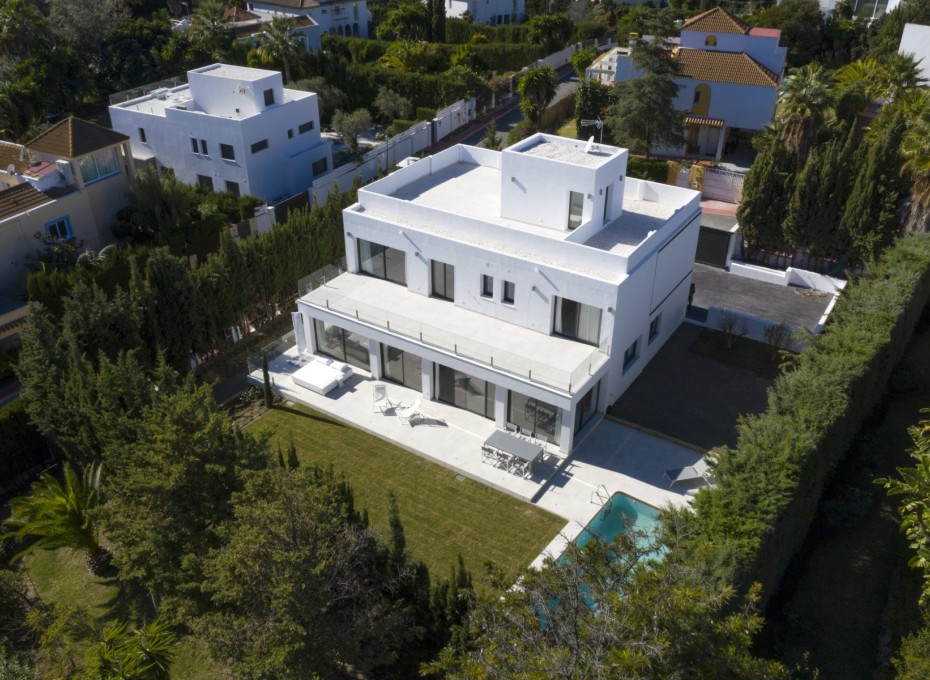 Wiederverkauf - Villa -
Marbella - Nueva Andalucía