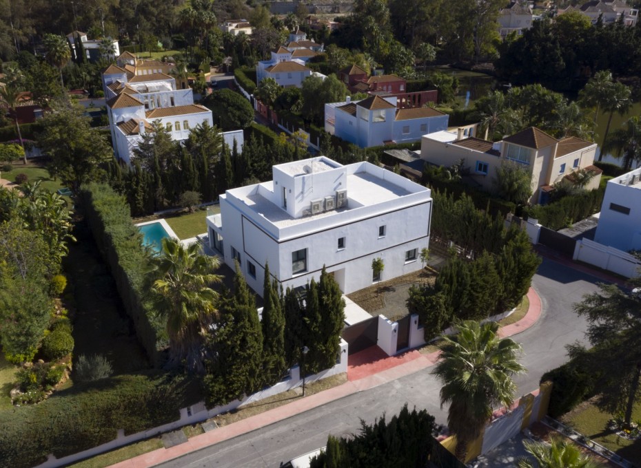 Wiederverkauf - Villa -
Marbella - Nueva Andalucía