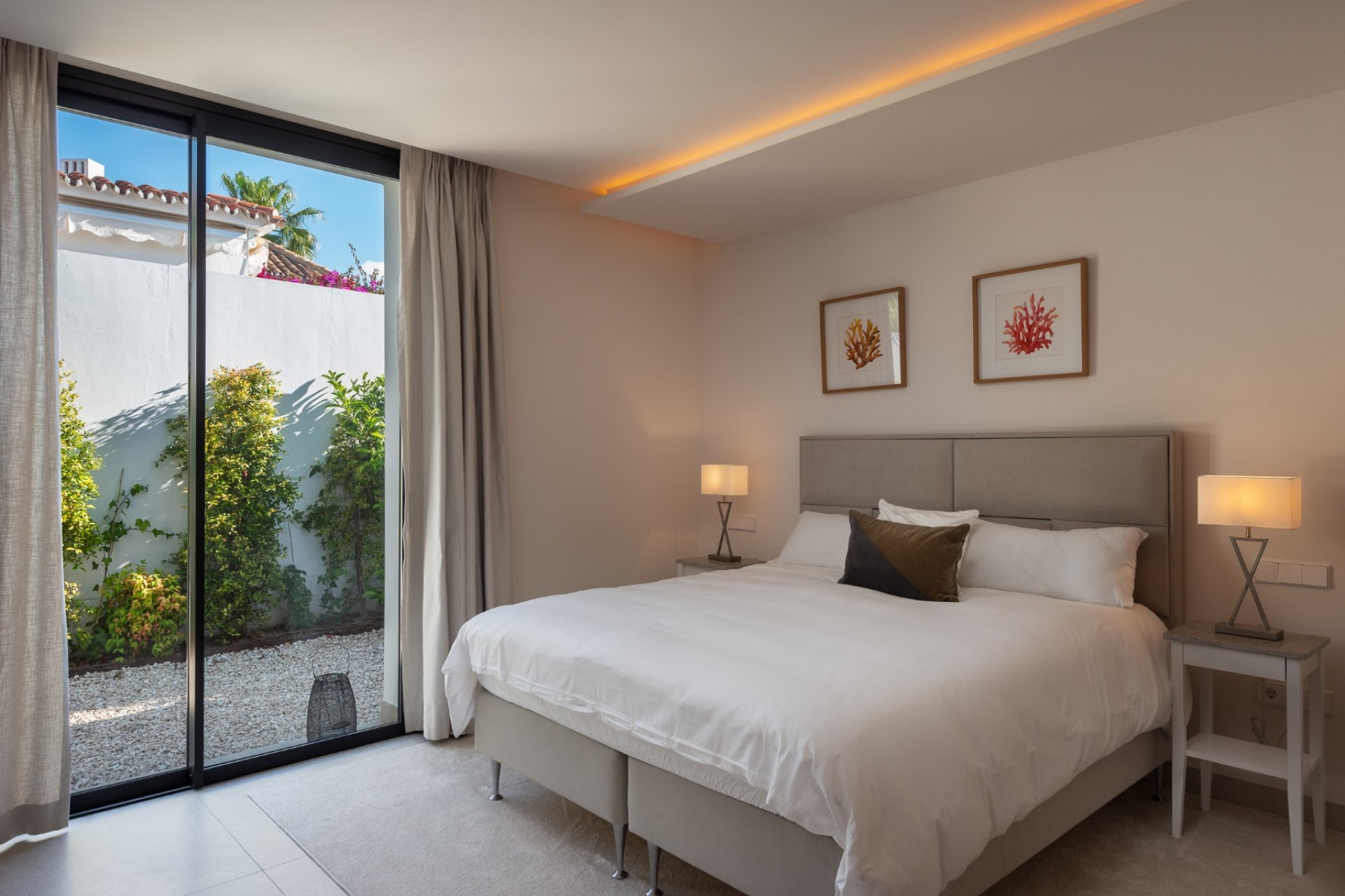 Wiederverkauf - Villa -
Marbella - Nueva Andalucía