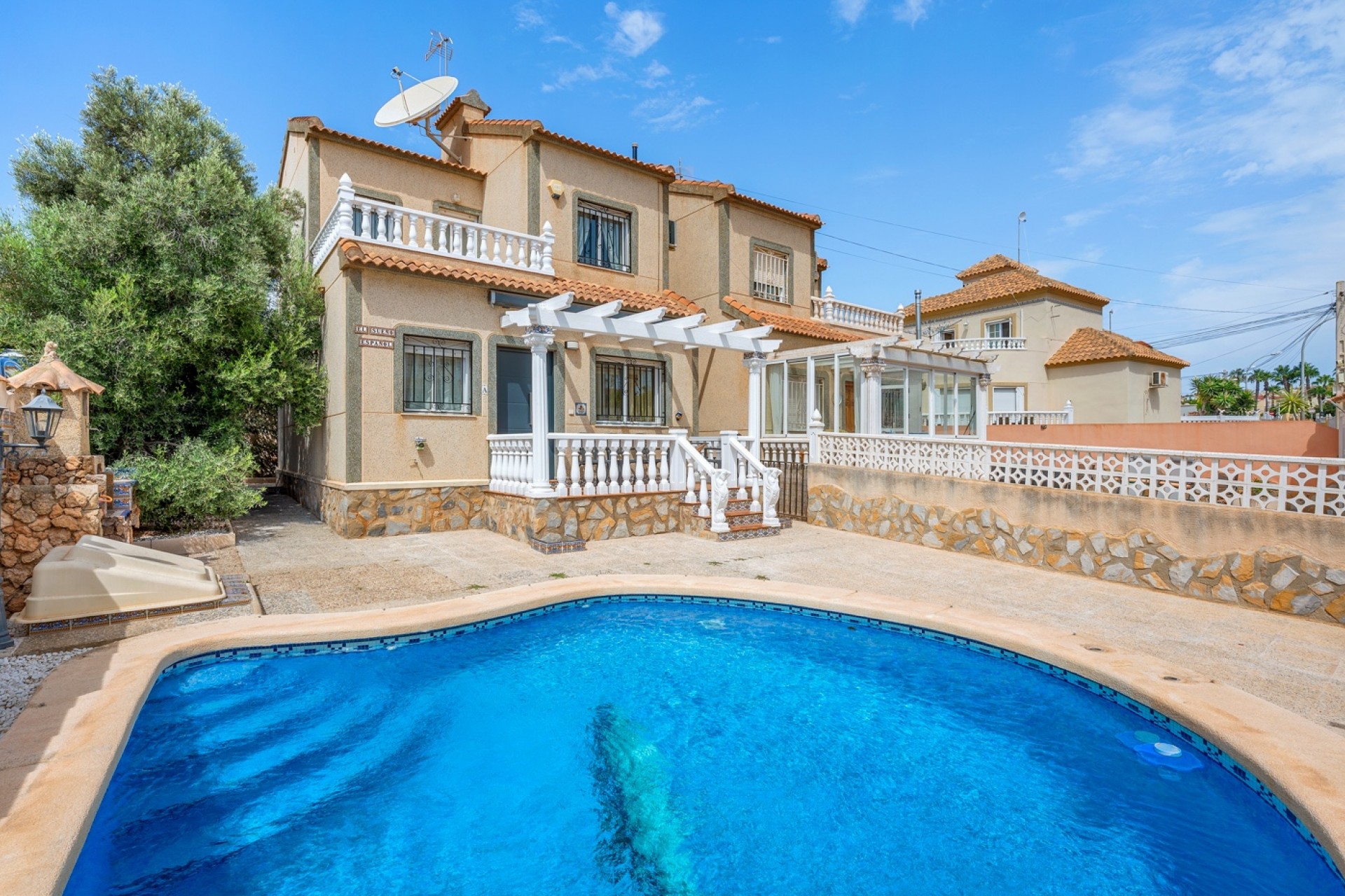 Wiederverkauf - Villa -
Orihuela Costa - El Galan