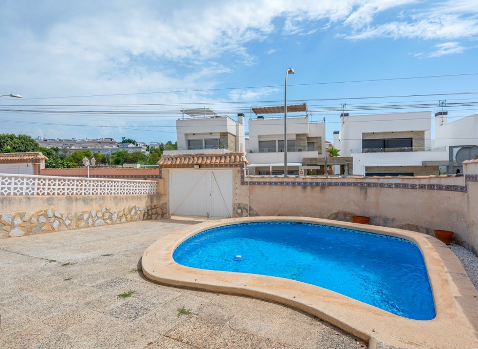 Wiederverkauf - Villa -
Orihuela Costa - El Galan