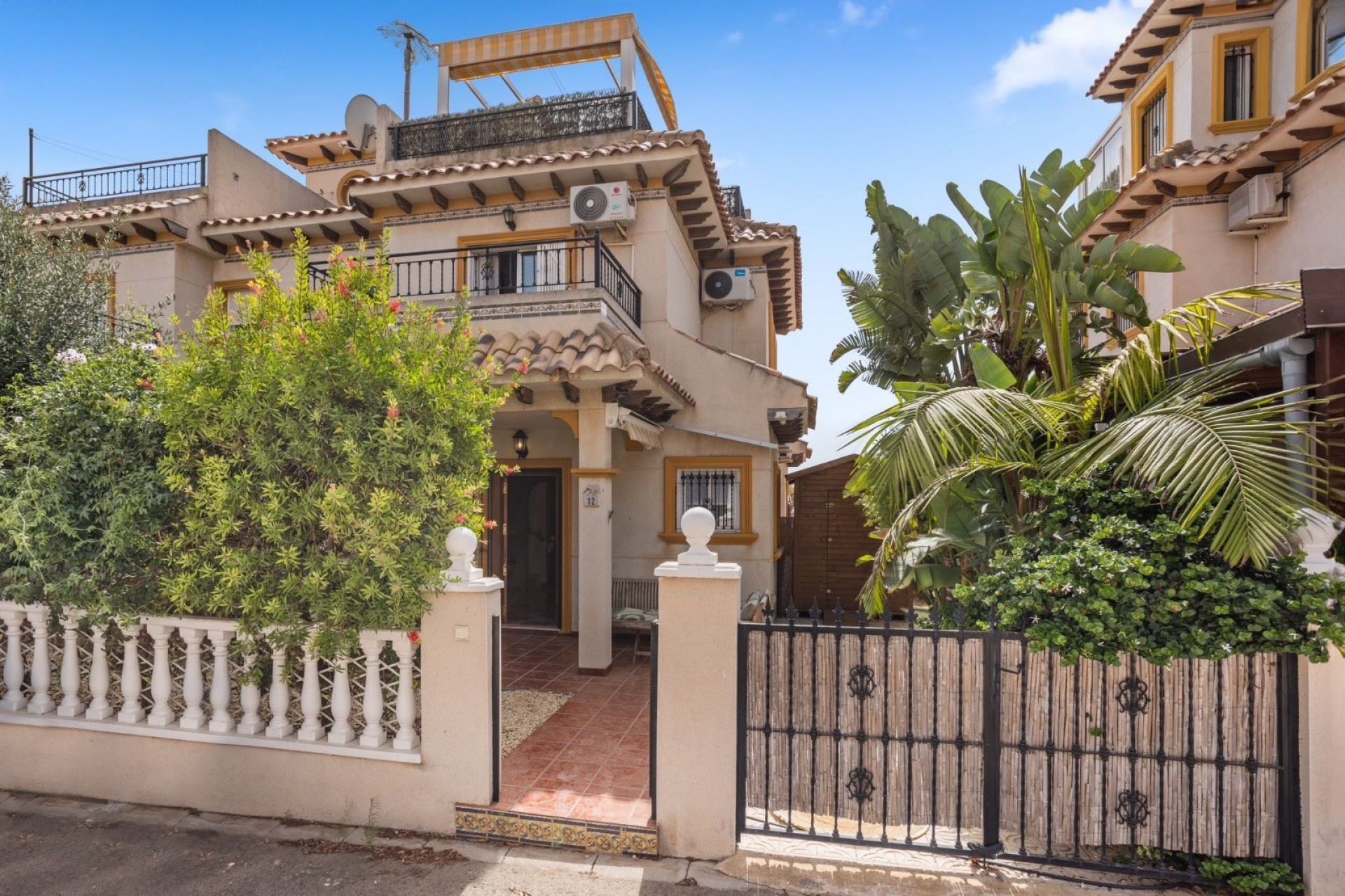 Wiederverkauf - Villa -
Orihuela Costa - La Regia