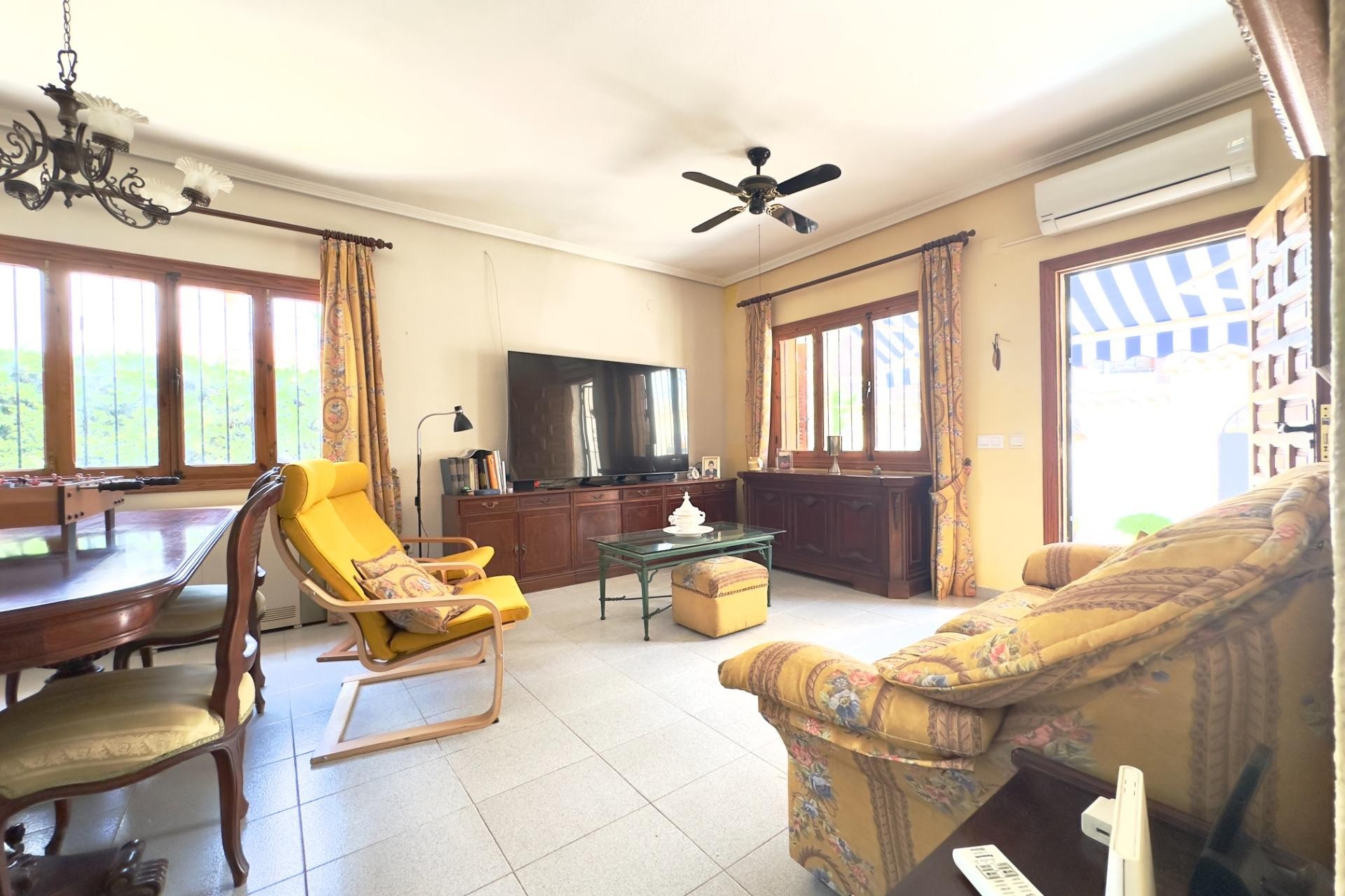 Wiederverkauf - Villa -
Orihuela Costa - La Zenia