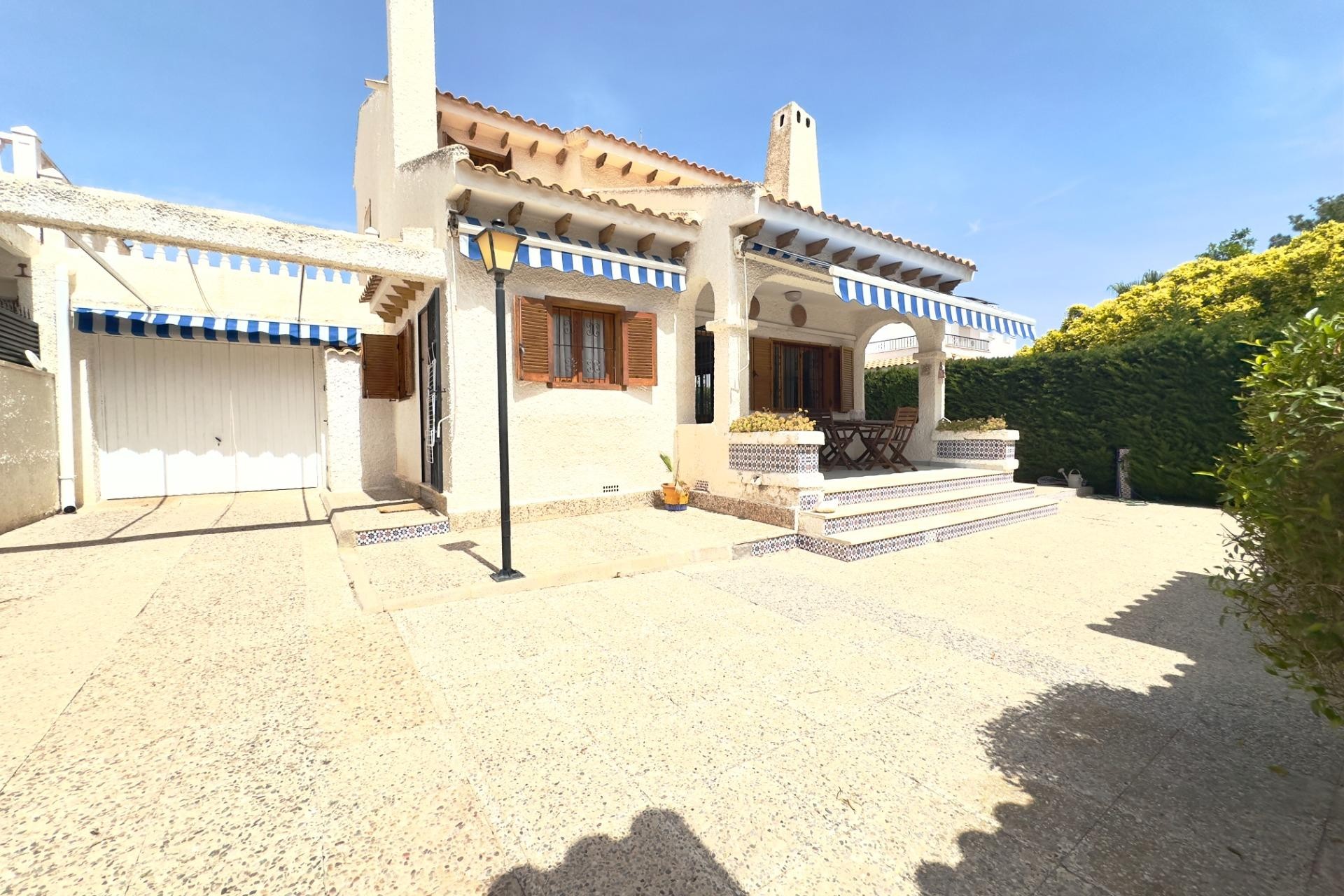 Wiederverkauf - Villa -
Orihuela Costa - La Zenia