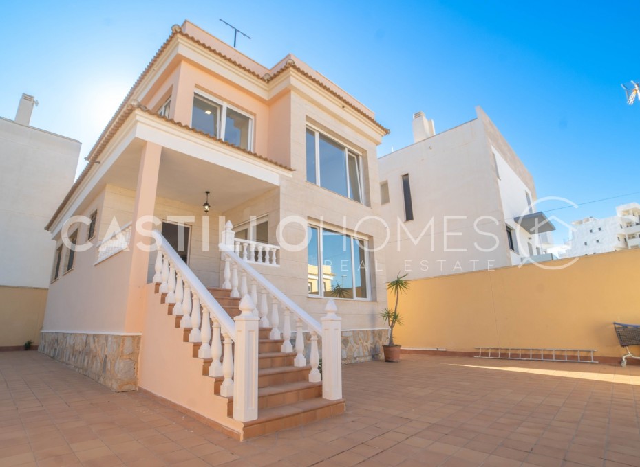 Wiederverkauf - Villa -
Orihuela Costa - Las Filipinas