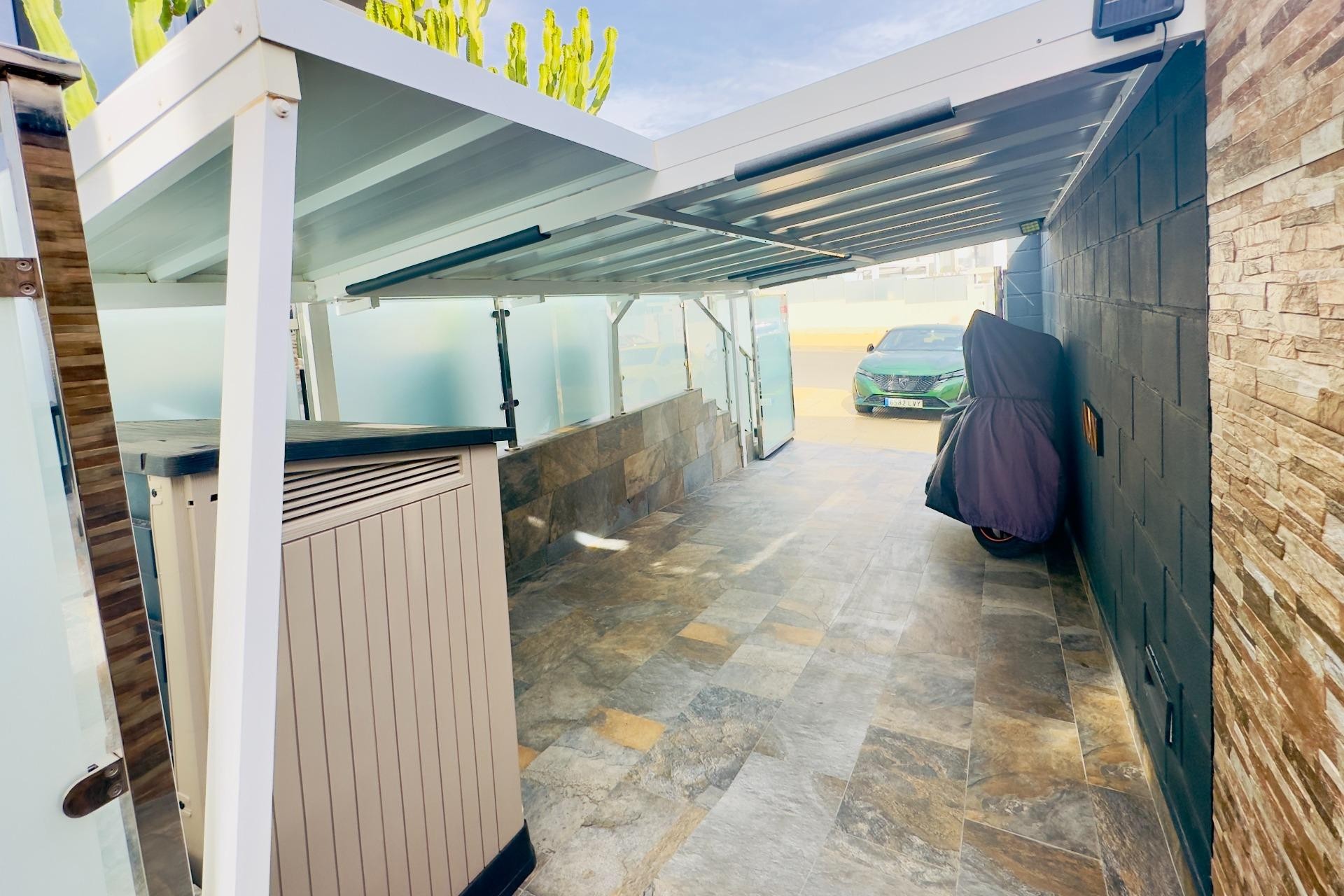 Wiederverkauf - Villa -
Orihuela Costa - Lomas de Cabo Roig