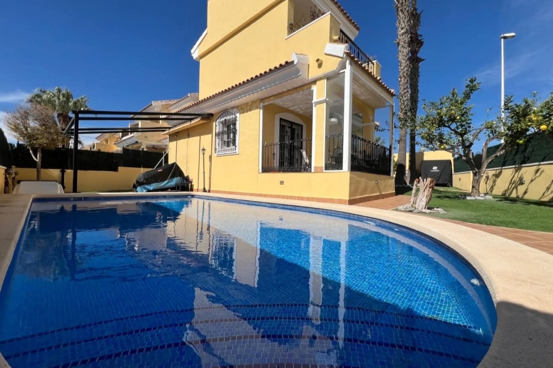 Wiederverkauf - Villa -
Orihuela Costa - Los Dolses