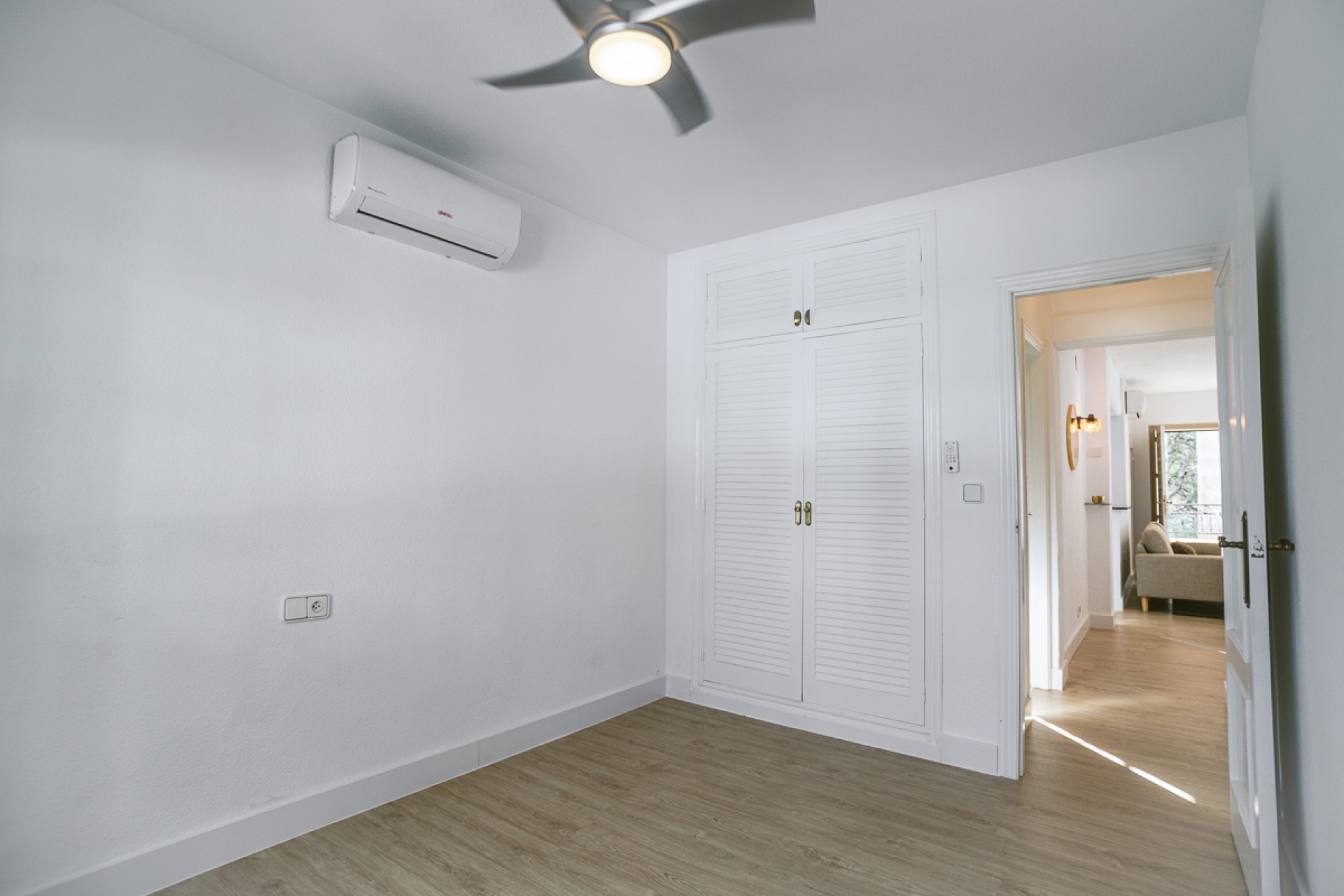 Wiederverkauf - Villa -
Orihuela Costa - Villamartín