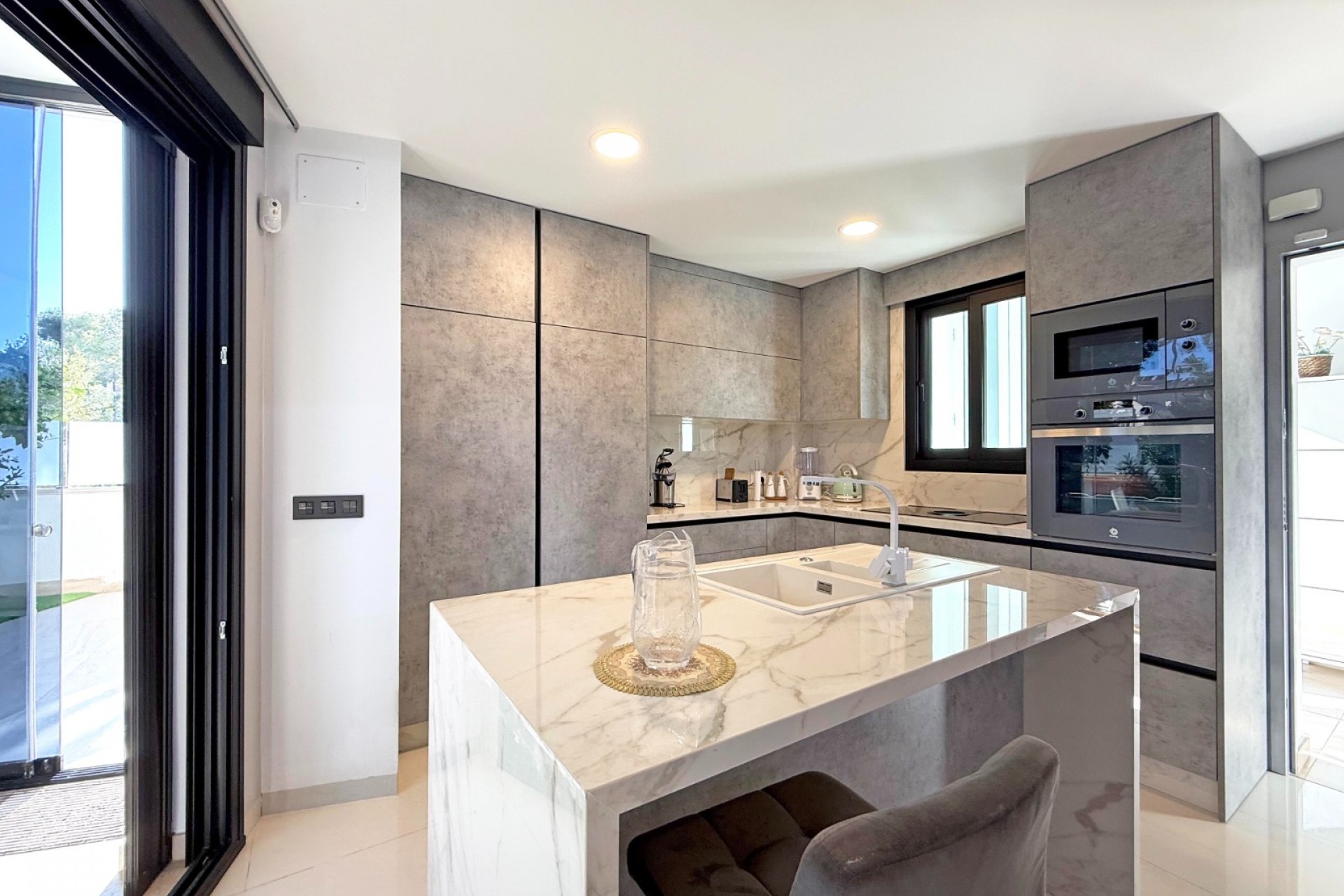 Wiederverkauf - Villa -
Orihuela Costa - Villamartín