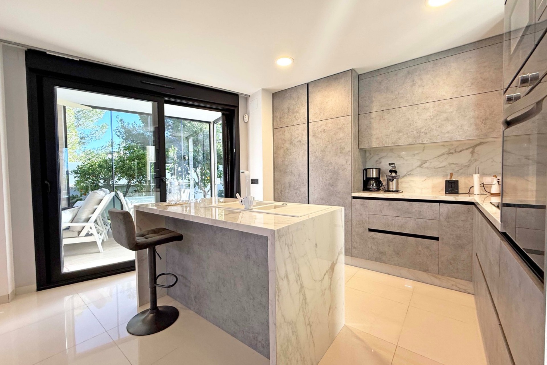 Wiederverkauf - Villa -
Orihuela Costa - Villamartín