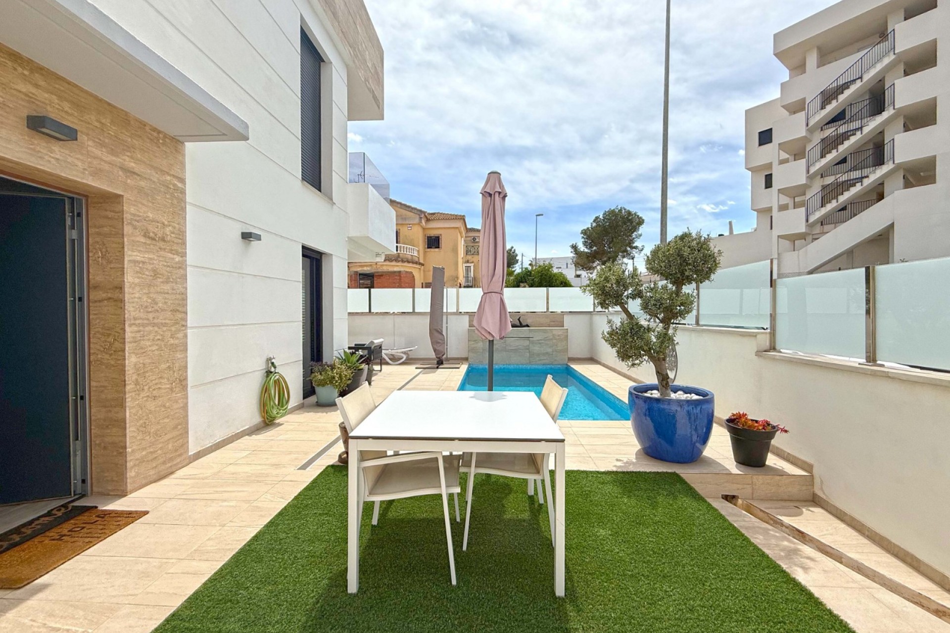 Wiederverkauf - Villa -
Orihuela Costa - Villamartín