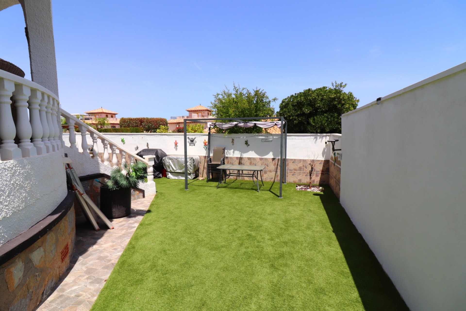Wiederverkauf - Villa -
Orihuela Costa - Villamartín