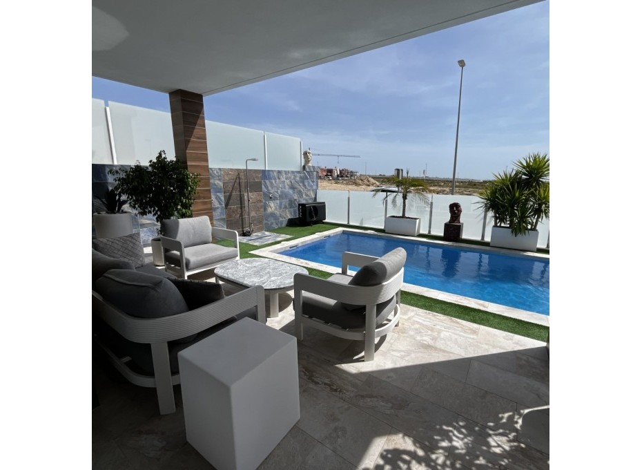 Wiederverkauf - Villa -
Orihuela - Entre Naranjos Vistabella Golf