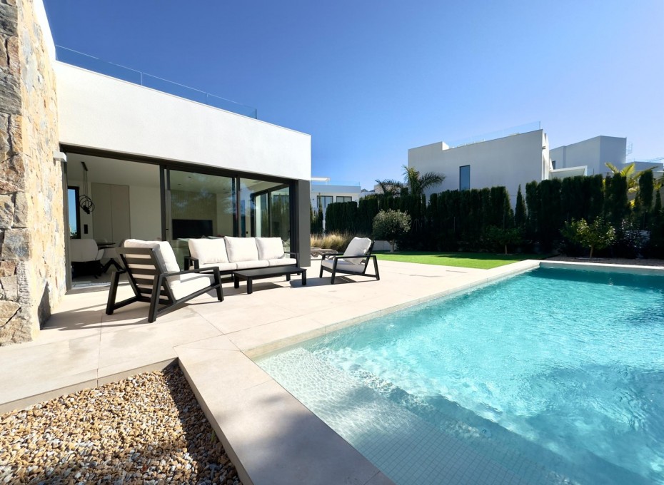 Wiederverkauf - Villa -
Orihuela - Las Colinas Golf