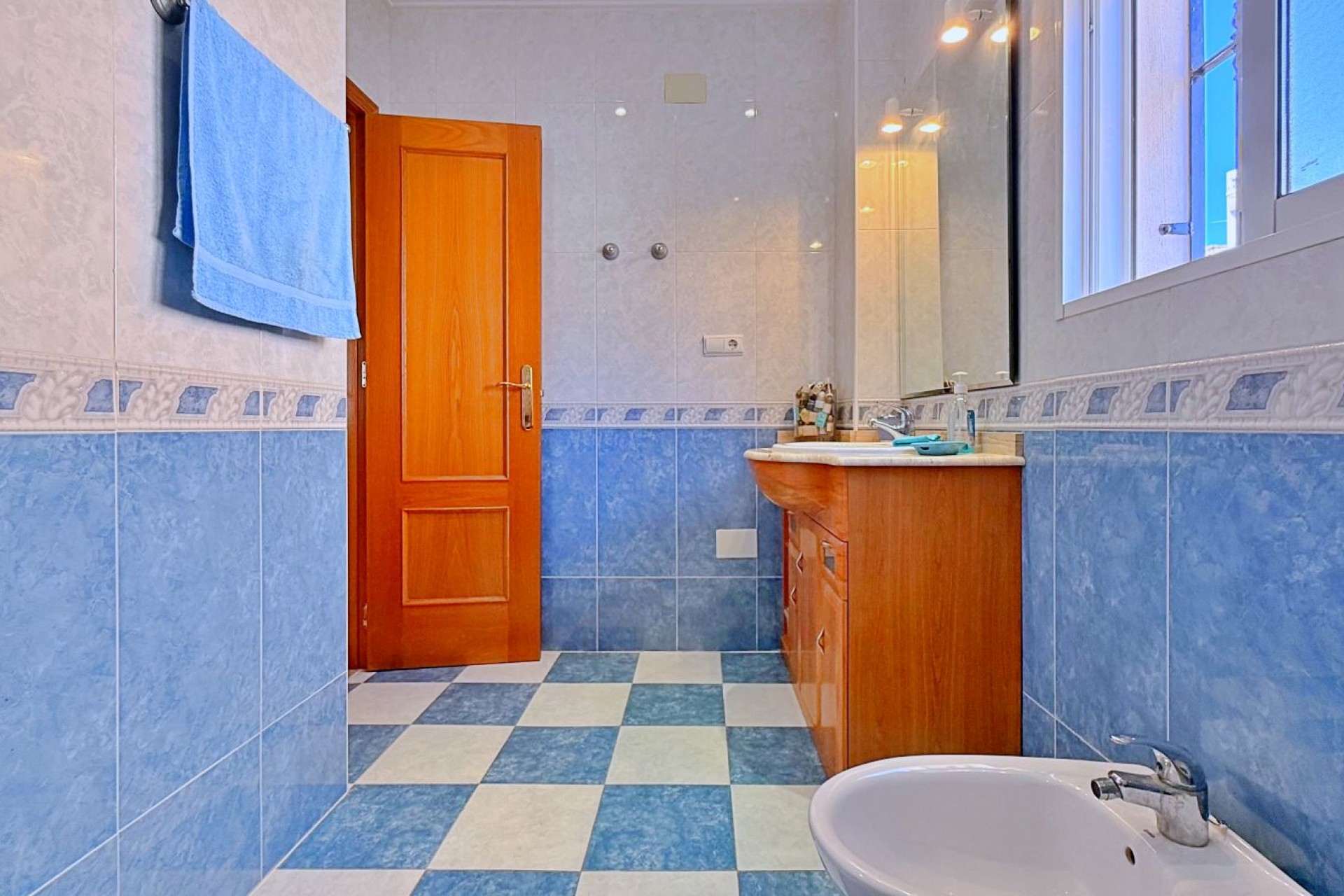 Wiederverkauf - Villa -
Orihuela - Orihuela Costa