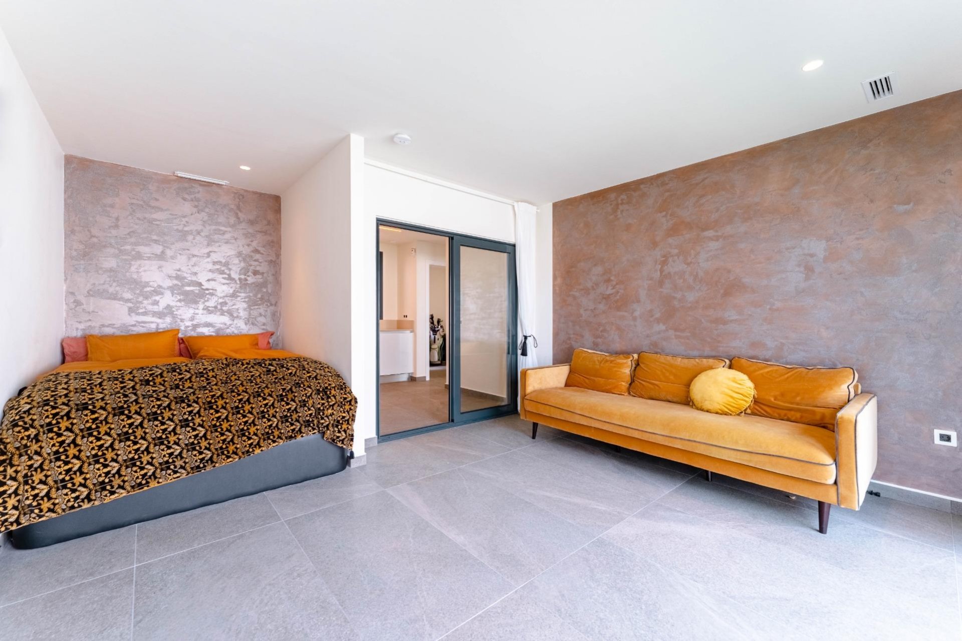 Wiederverkauf - Villa -
San Miguel de Salinas - Costa blanca sur