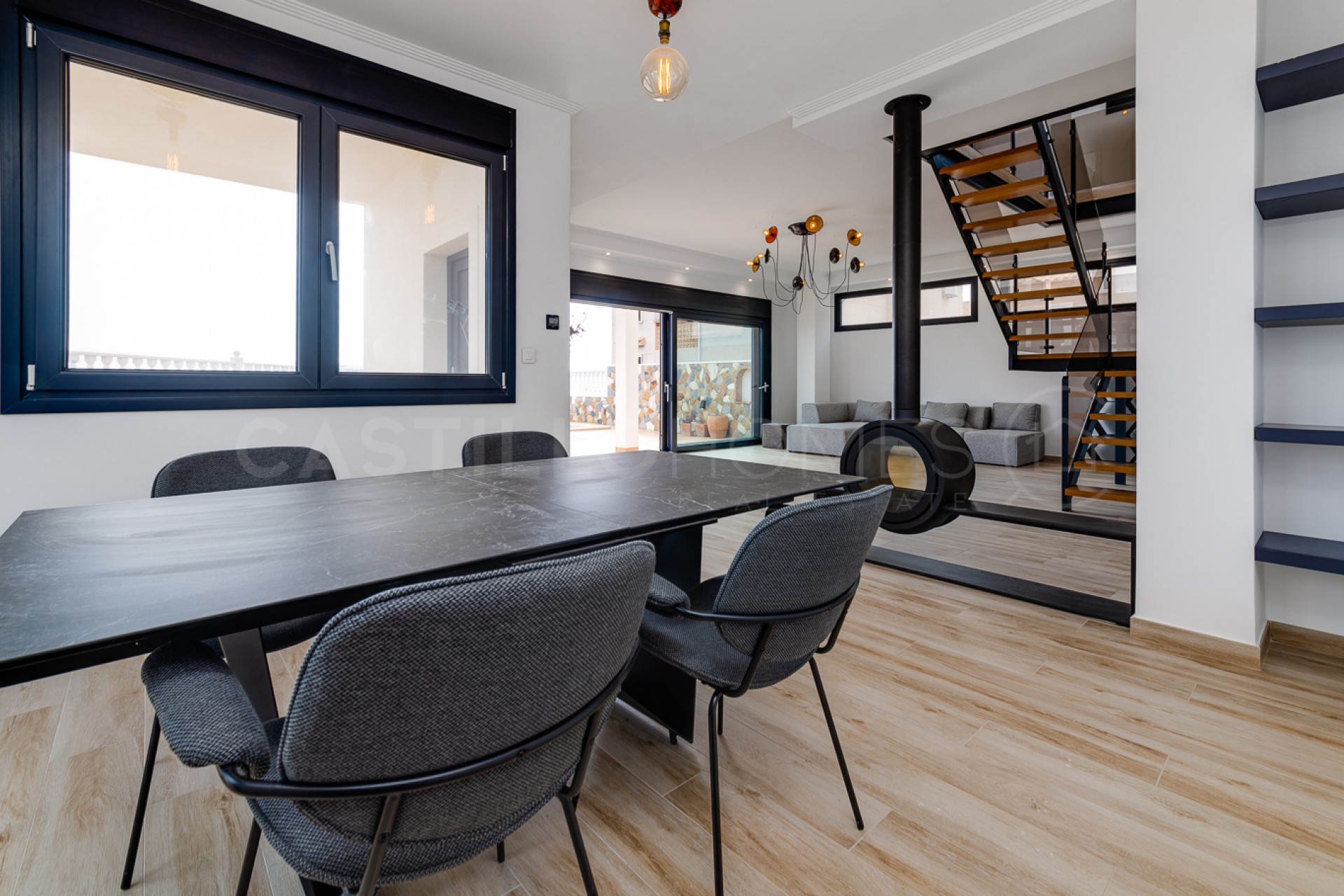 Wiederverkauf - Villa -
Torre del moro