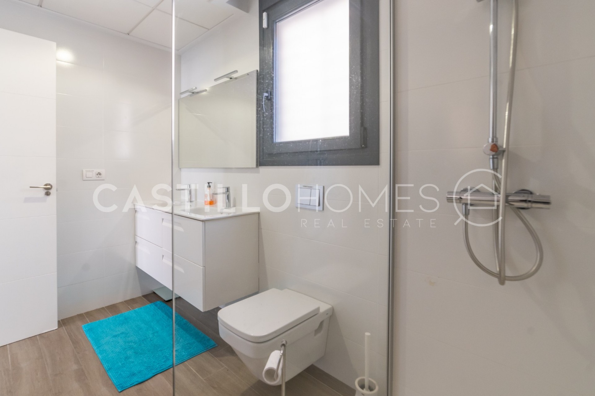 Wiederverkauf - Villa -
Torrevieja - Aguas nuevas 1