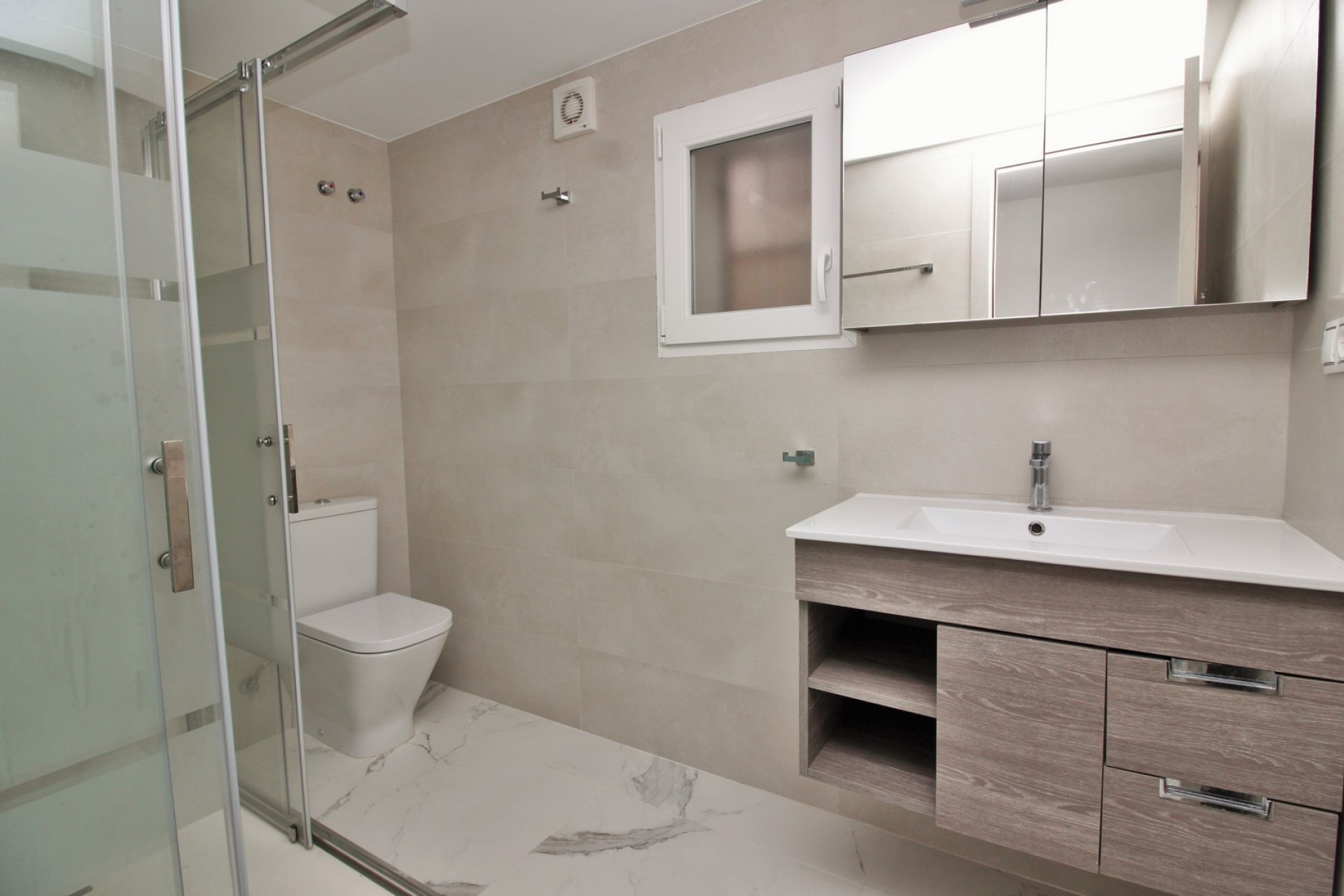 Wiederverkauf - Villa -
Villamartin