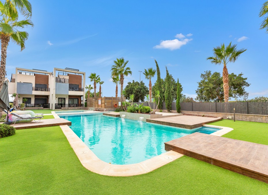 El Raso groundfloor flat with rental licence